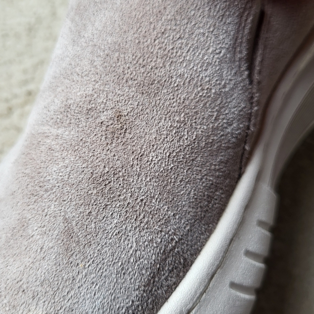 Sofft Women's Potina Slip on Sneaker Size 9.5 Suede Leather Taupe Pre-owned - Picture 8 of 8